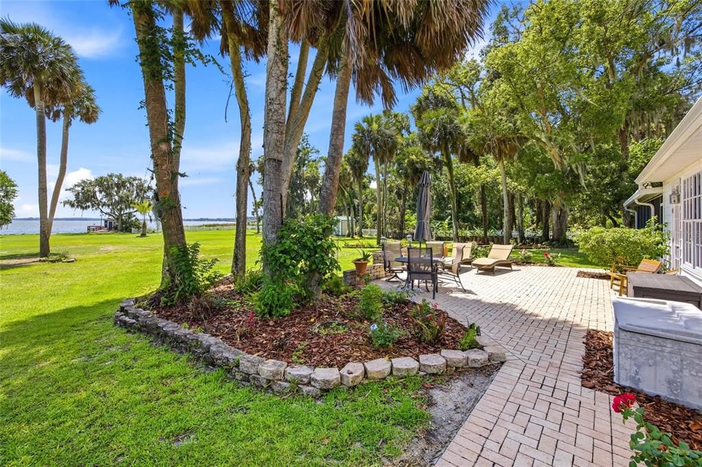 For Sale: $795,000 (3 beds, 3 baths, 2765 Square Feet)