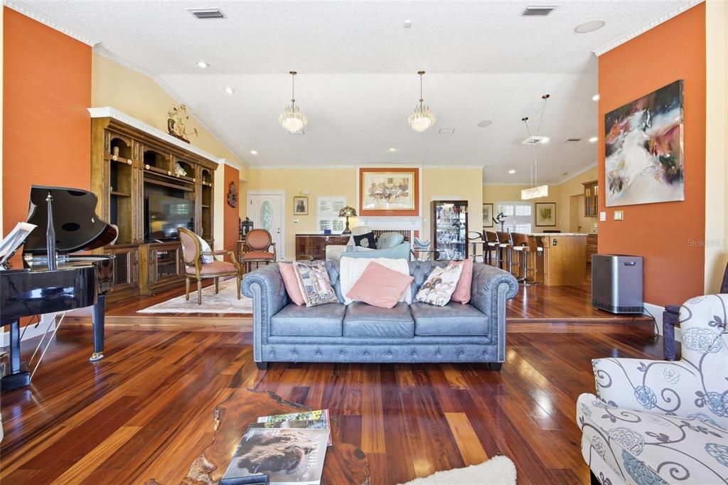 For Sale: $795,000 (3 beds, 3 baths, 2765 Square Feet)