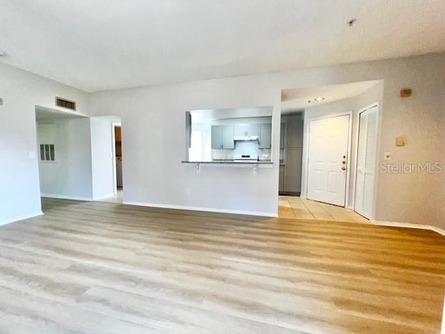 В аренду: $1,599 (2 спален, 1 ванн, 1271 Квадратных фут)