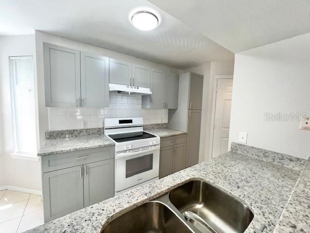 В аренду: $1,599 (2 спален, 1 ванн, 1271 Квадратных фут)