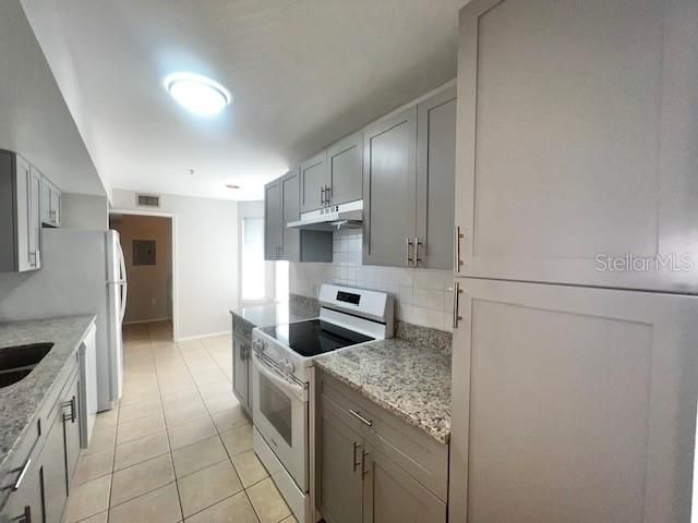 В аренду: $1,599 (2 спален, 1 ванн, 1271 Квадратных фут)