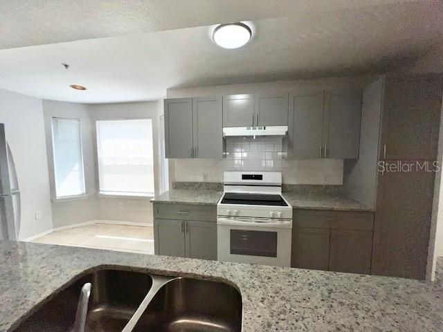 В аренду: $1,599 (2 спален, 1 ванн, 1271 Квадратных фут)