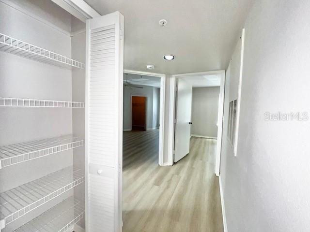 В аренду: $1,599 (2 спален, 1 ванн, 1271 Квадратных фут)