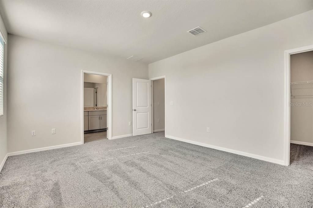 For Rent: $2,450 (3 beds, 2 baths, 1596 Square Feet)