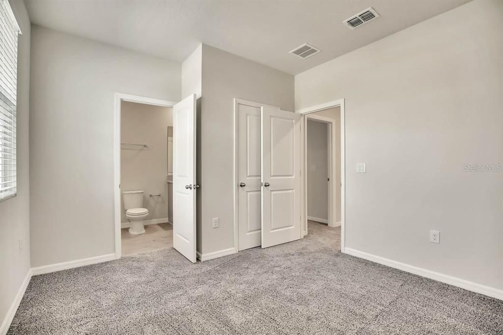 For Rent: $2,450 (3 beds, 2 baths, 1596 Square Feet)