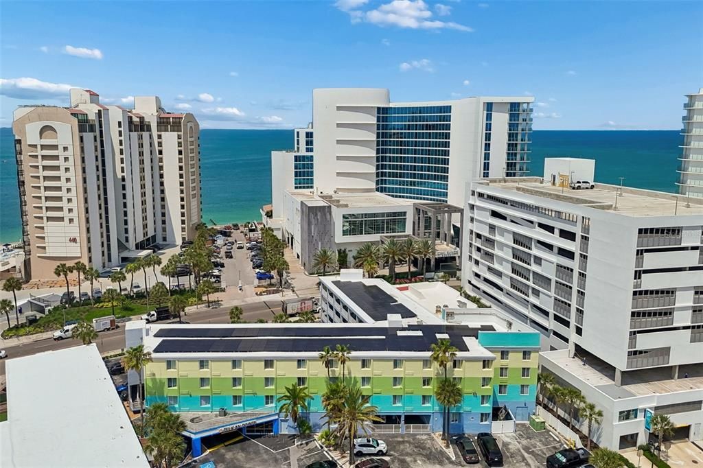 For Sale: $320,000 (1 beds, 1 baths, 369 Square Feet)