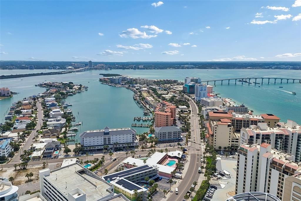For Sale: $320,000 (1 beds, 1 baths, 369 Square Feet)