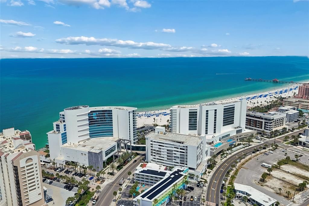 For Sale: $320,000 (1 beds, 1 baths, 369 Square Feet)