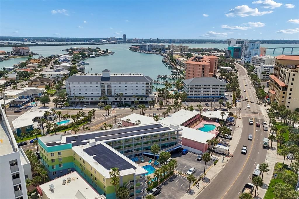 For Sale: $320,000 (1 beds, 1 baths, 369 Square Feet)