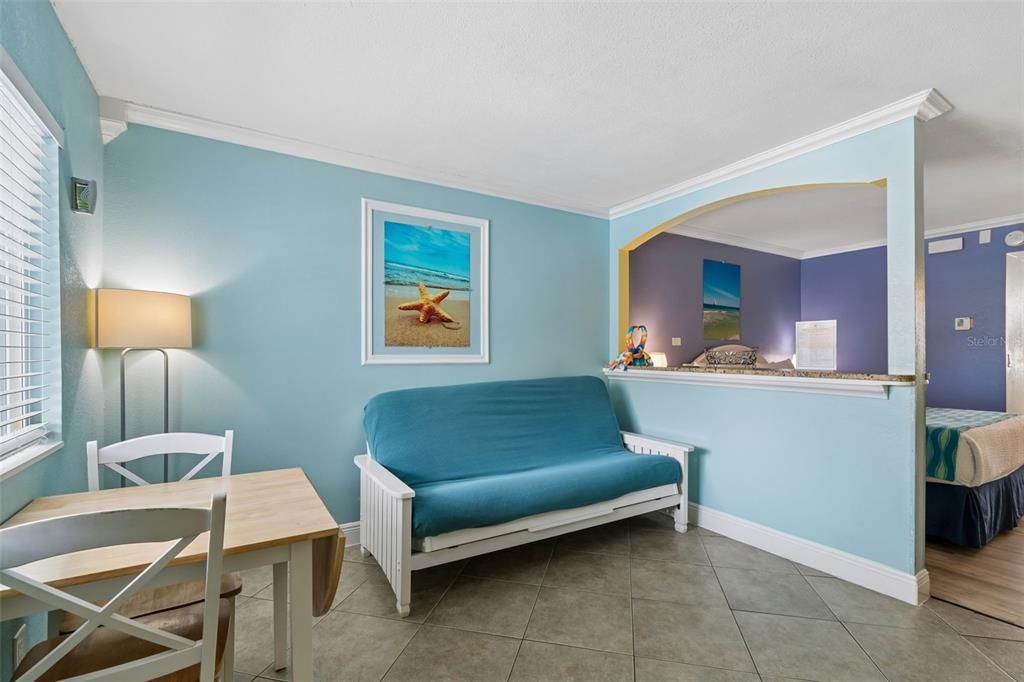 For Sale: $320,000 (1 beds, 1 baths, 369 Square Feet)