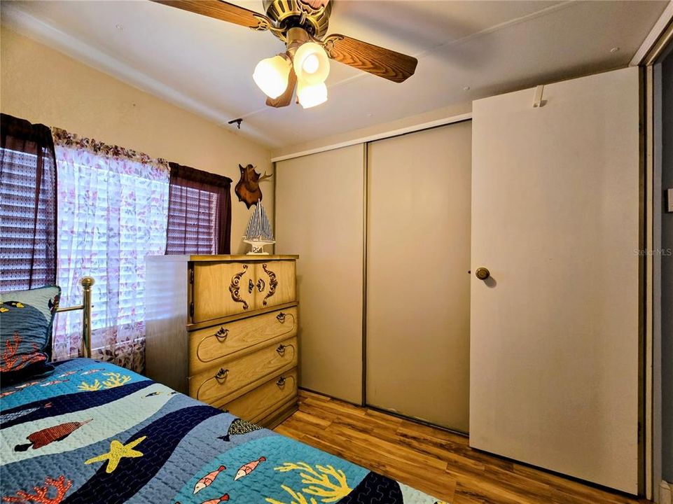For Sale: $99,995 (2 beds, 1 baths, 672 Square Feet)