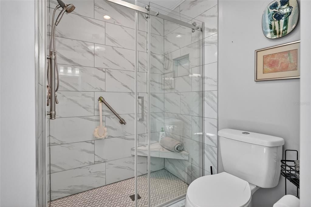 For Sale: $499,000 (3 beds, 3 baths, 1996 Square Feet)