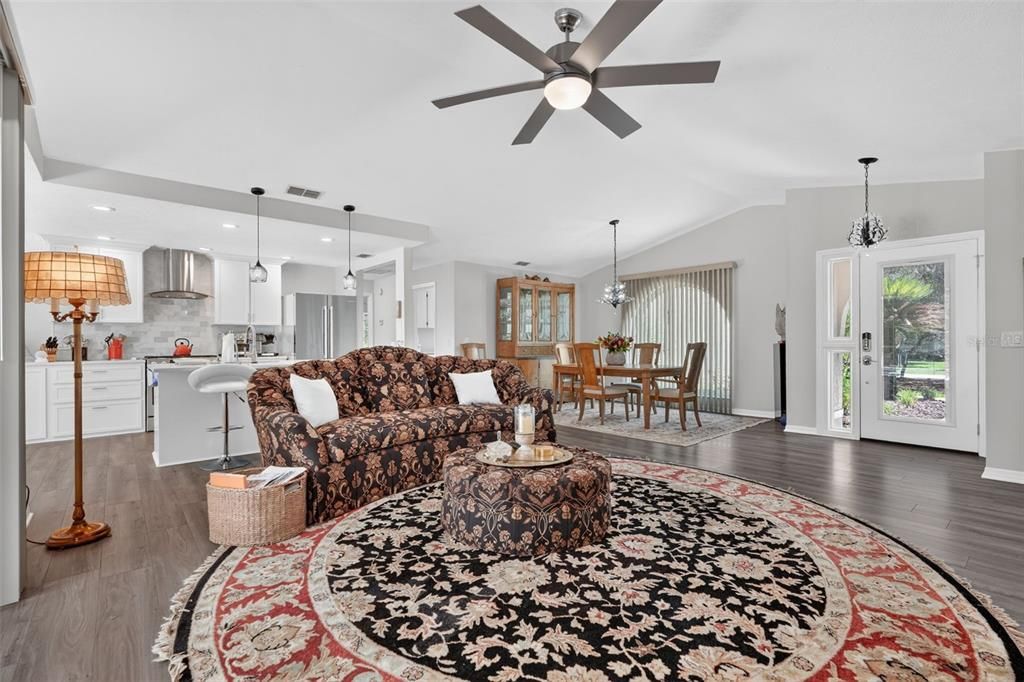 For Sale: $499,000 (3 beds, 3 baths, 1996 Square Feet)