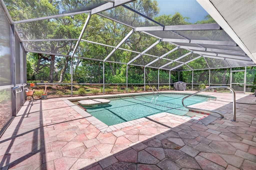 For Sale: $499,000 (3 beds, 3 baths, 1996 Square Feet)