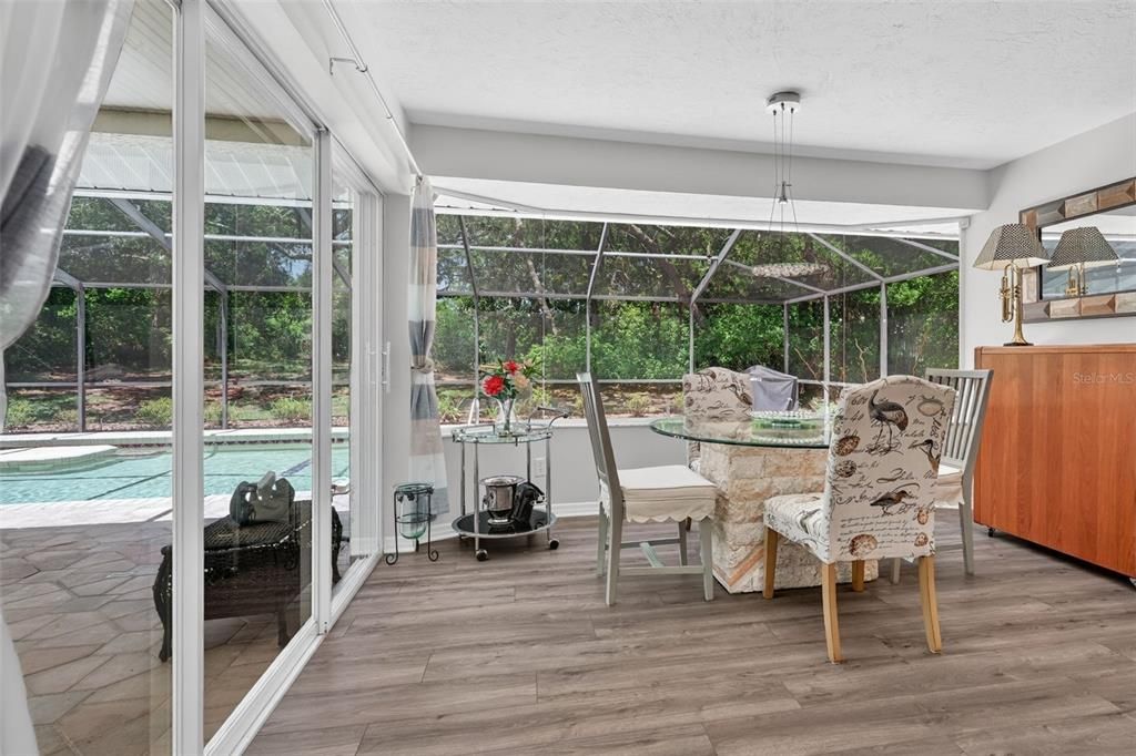 For Sale: $499,000 (3 beds, 3 baths, 1996 Square Feet)