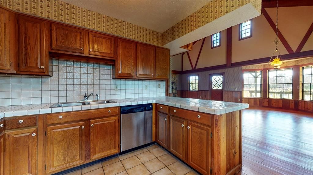 For Rent: $3,550 (2 beds, 3 baths, 1664 Square Feet)