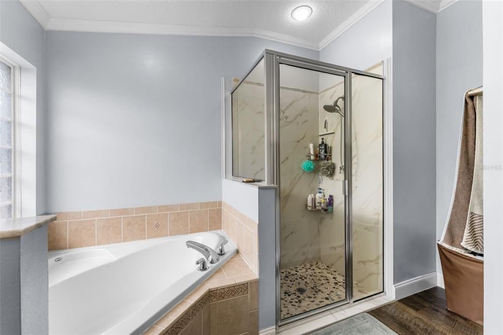 For Sale: $399,900 (4 beds, 3 baths, 2156 Square Feet)