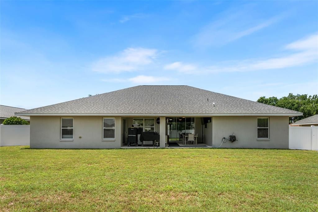 For Sale: $399,900 (4 beds, 3 baths, 2156 Square Feet)