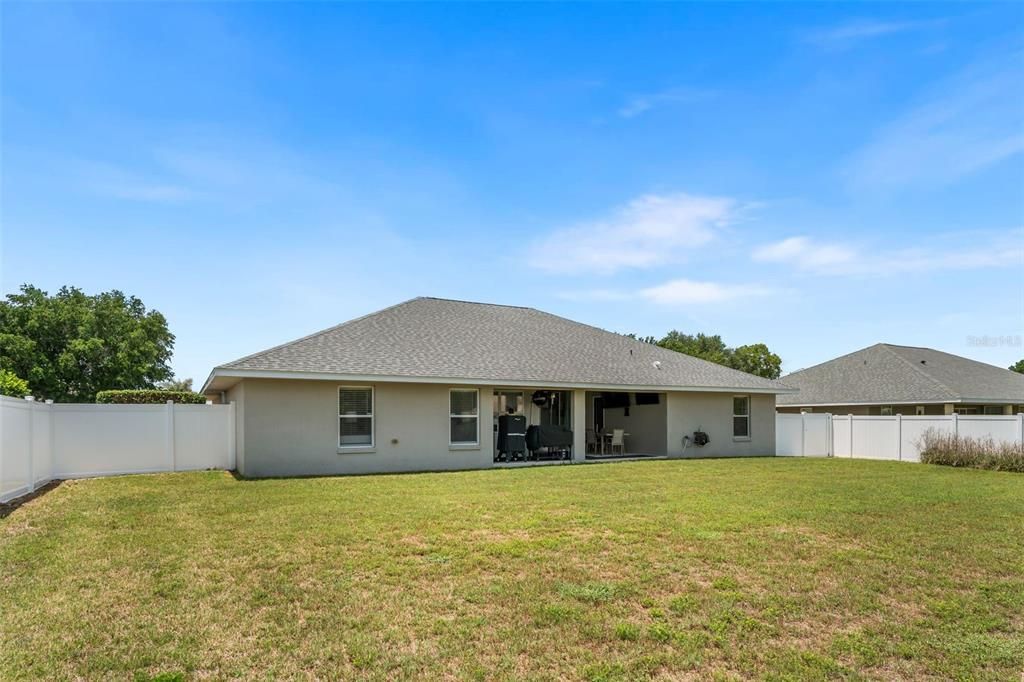 For Sale: $399,900 (4 beds, 3 baths, 2156 Square Feet)