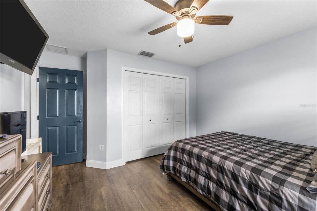For Sale: $399,900 (4 beds, 3 baths, 2156 Square Feet)