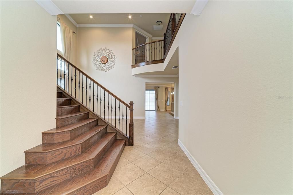 For Sale: $1,250,000 (5 beds, 5 baths, 3833 Square Feet)