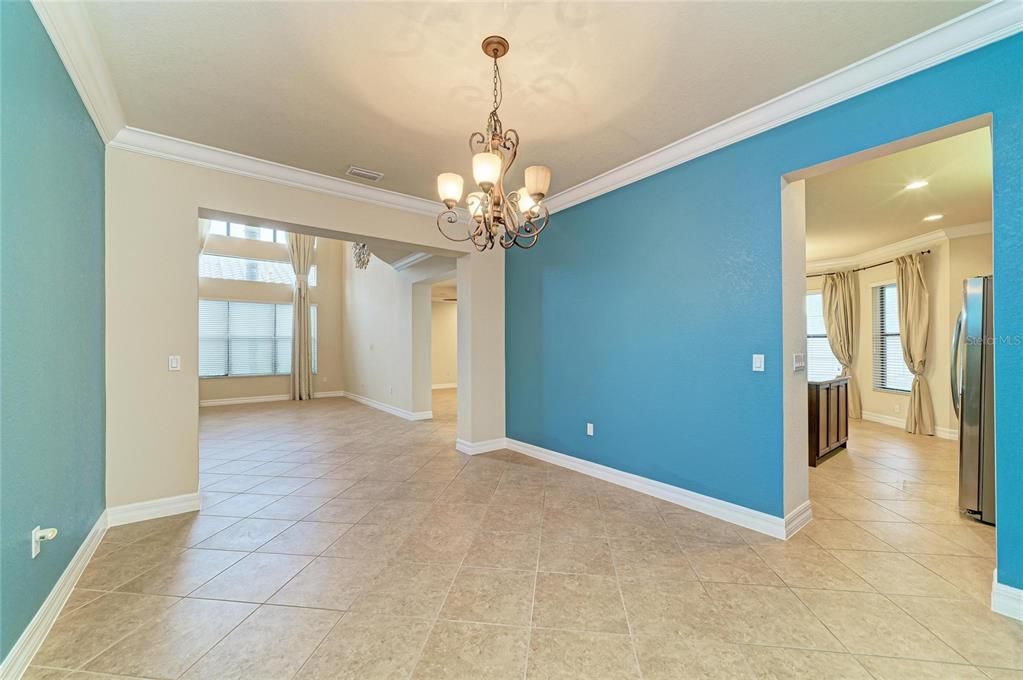 For Sale: $1,250,000 (5 beds, 5 baths, 3833 Square Feet)
