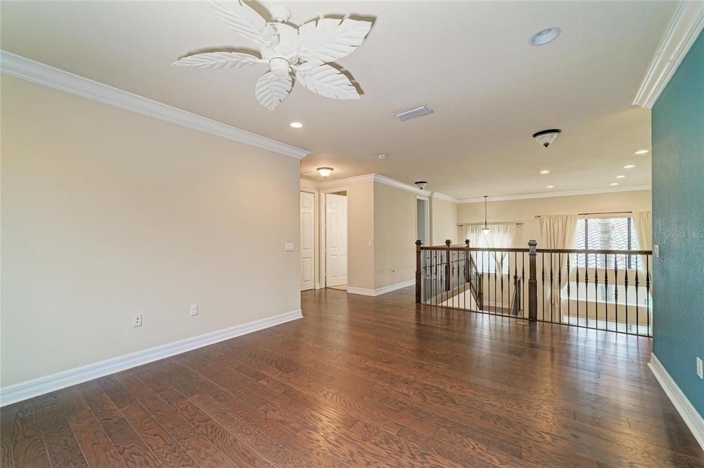 For Sale: $1,250,000 (5 beds, 5 baths, 3833 Square Feet)