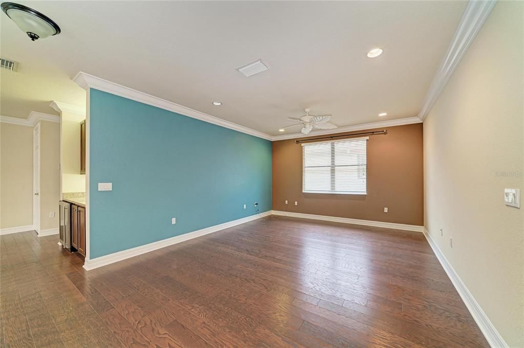 For Sale: $1,250,000 (5 beds, 5 baths, 3833 Square Feet)