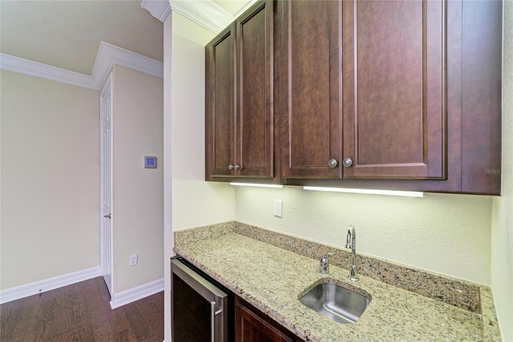 For Sale: $1,250,000 (5 beds, 5 baths, 3833 Square Feet)