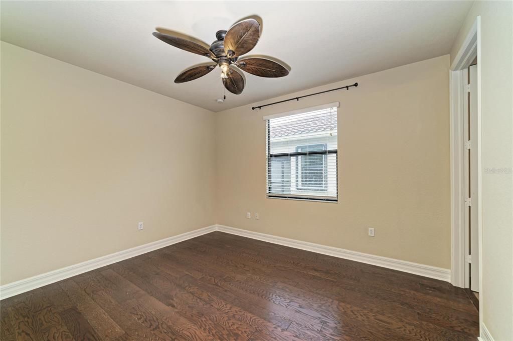 For Sale: $1,250,000 (5 beds, 5 baths, 3833 Square Feet)