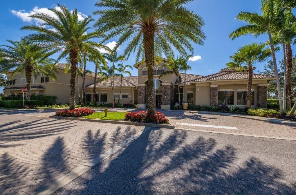 For Sale: $1,250,000 (5 beds, 5 baths, 3833 Square Feet)