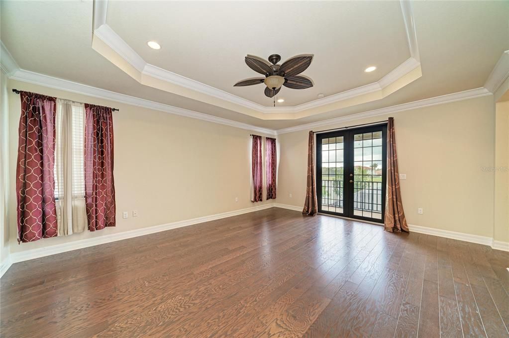 For Sale: $1,250,000 (5 beds, 5 baths, 3833 Square Feet)