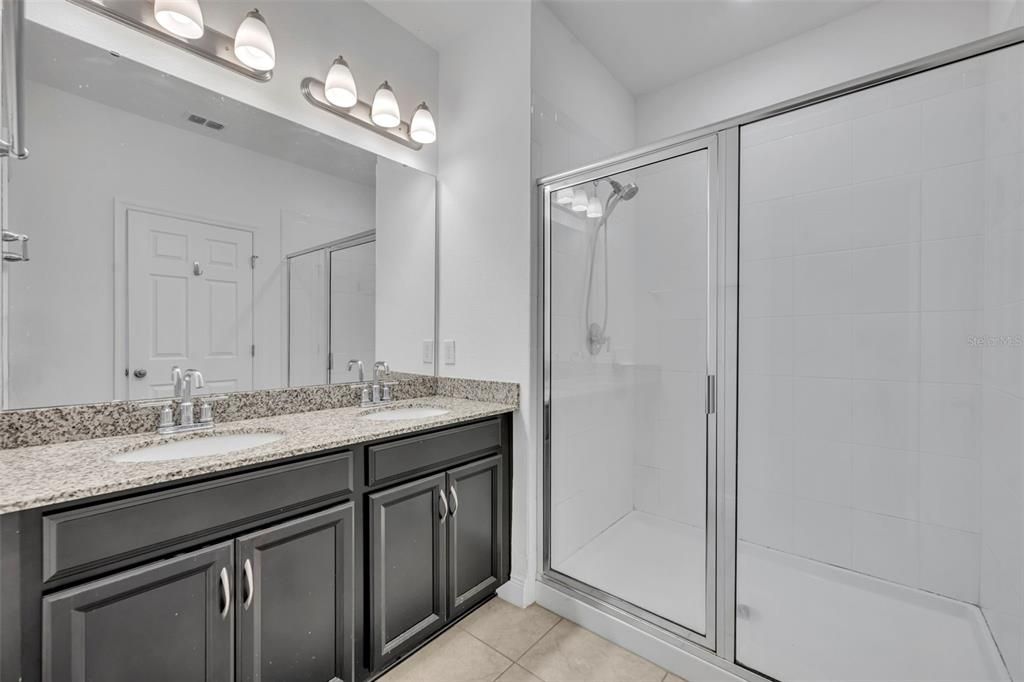 For Rent: $3,150 (3 beds, 2 baths, 1755 Square Feet)
