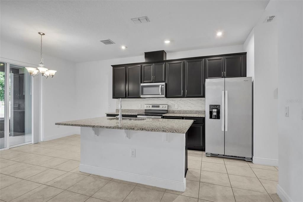 For Rent: $3,150 (3 beds, 2 baths, 1755 Square Feet)