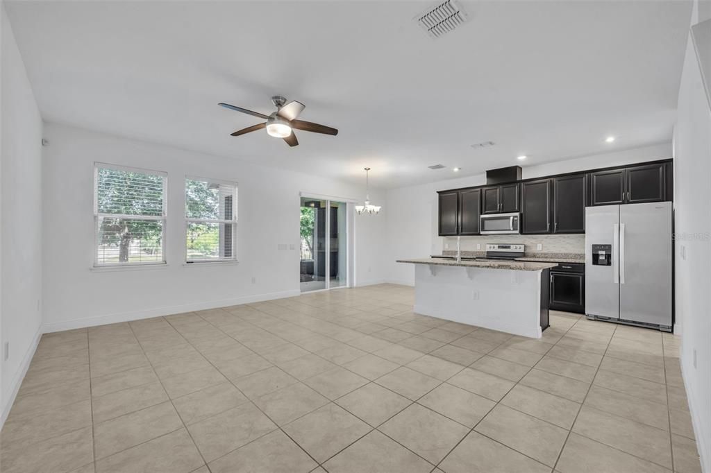 For Rent: $3,150 (3 beds, 2 baths, 1755 Square Feet)