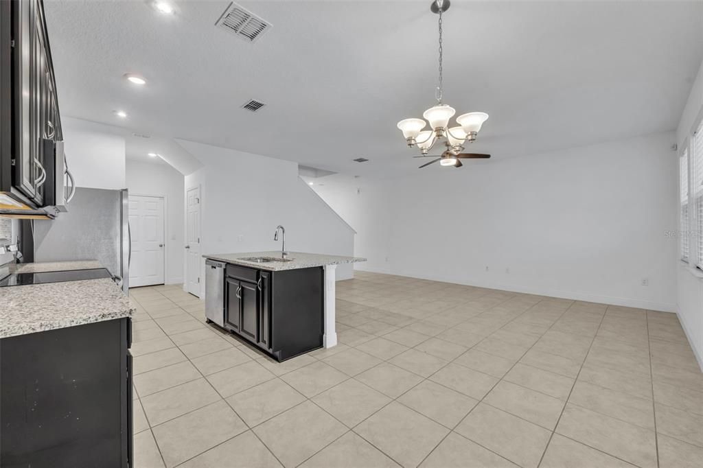 For Rent: $3,150 (3 beds, 2 baths, 1755 Square Feet)