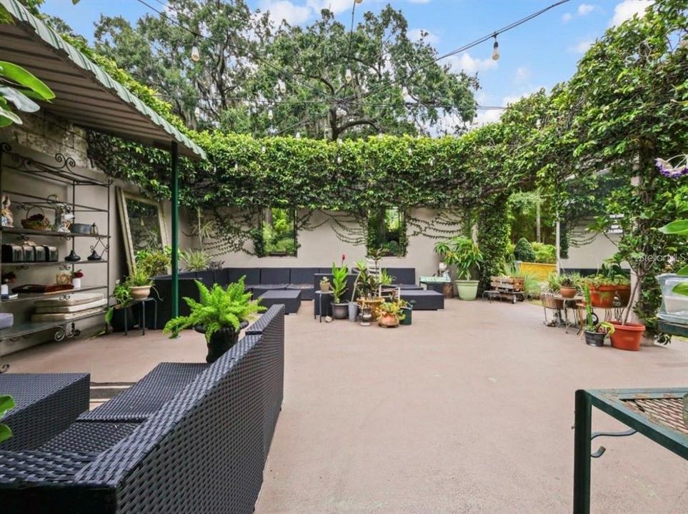 For Sale: $2,490,000 (0 beds, 0 baths, 954 Square Feet)