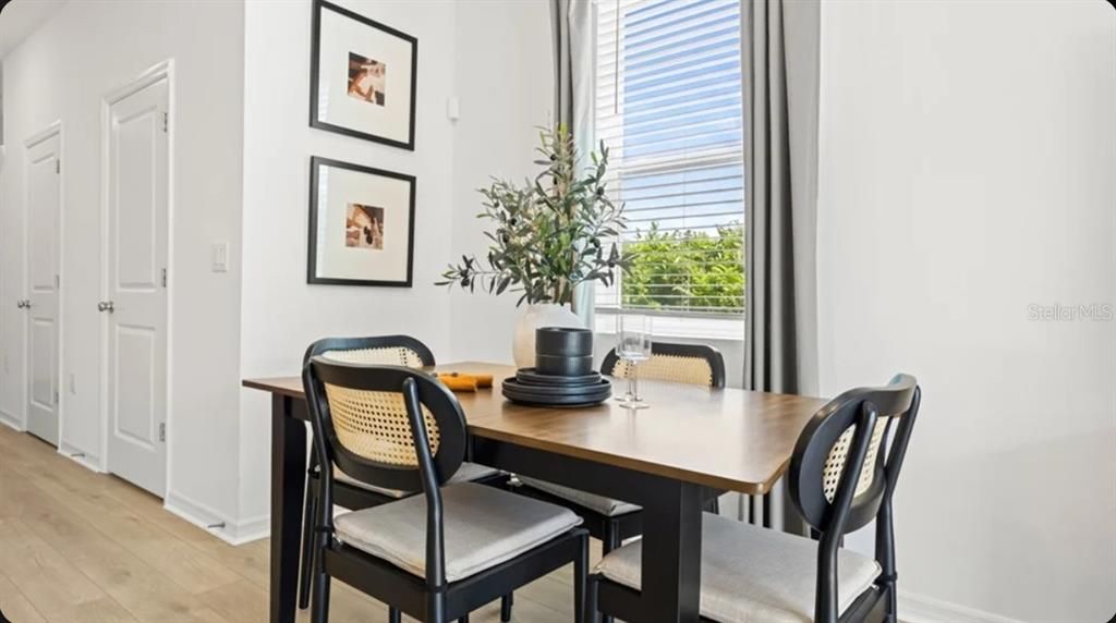 En Venta: $330,094 (3 camas, 2 baños, 1558 Pies cuadrados)