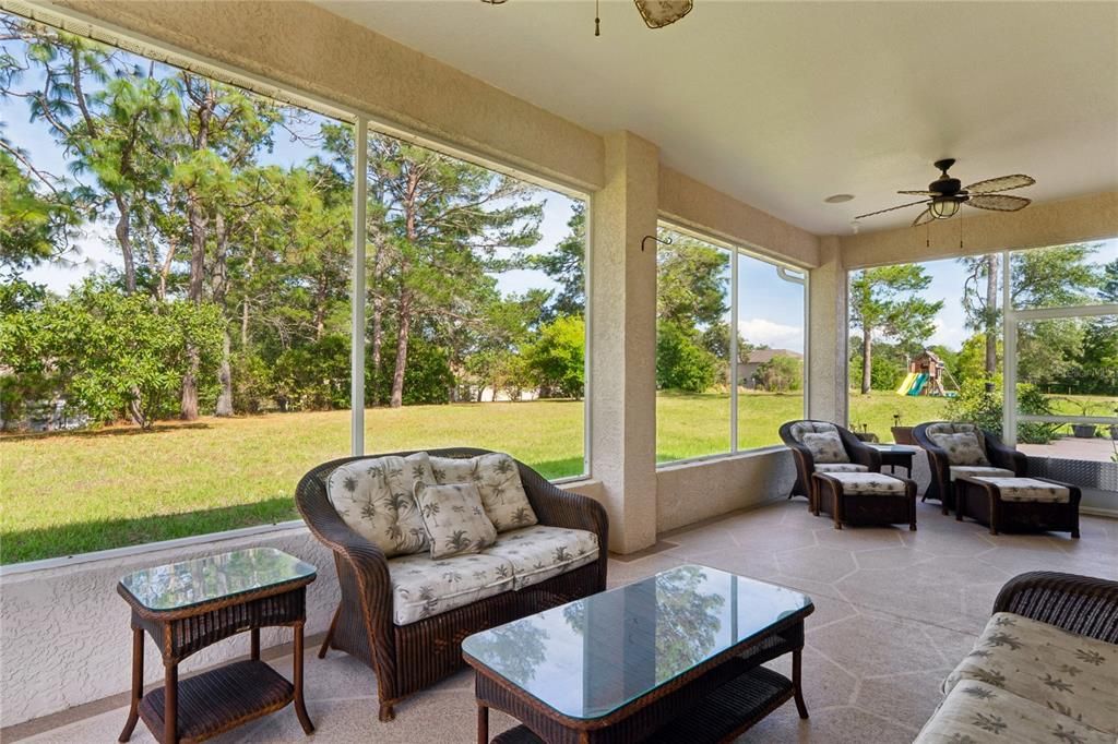 En Venta: $685,000 (3 camas, 3 baños, 3202 Pies cuadrados)