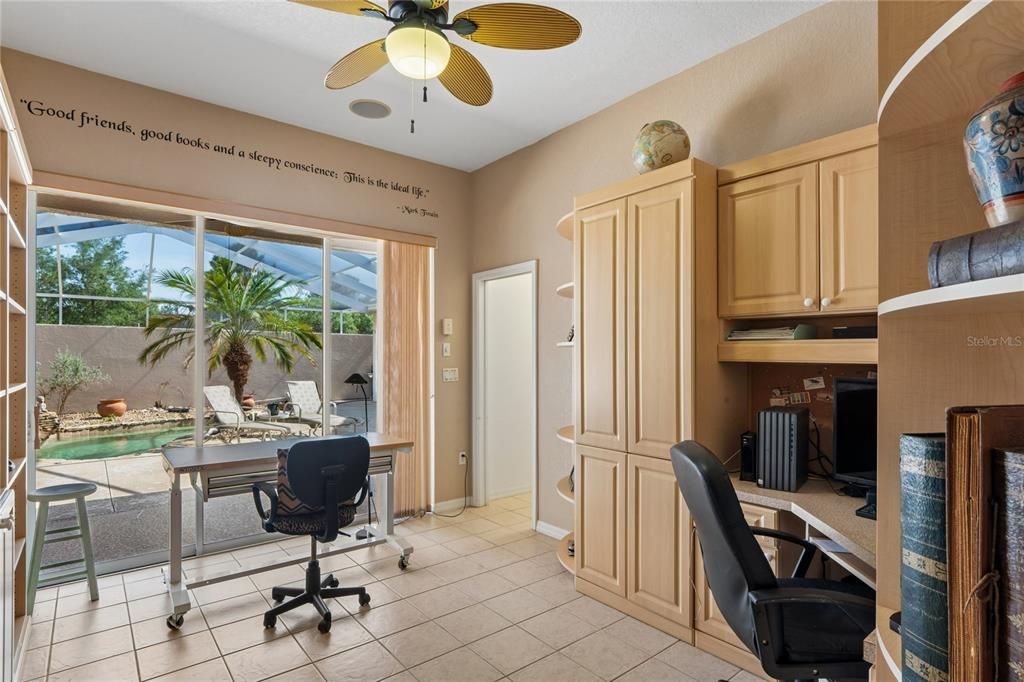 En Venta: $685,000 (3 camas, 3 baños, 3202 Pies cuadrados)