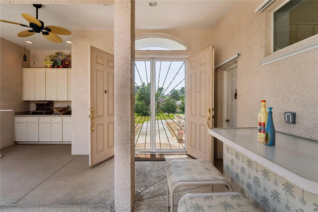 En Venta: $685,000 (3 camas, 3 baños, 3202 Pies cuadrados)