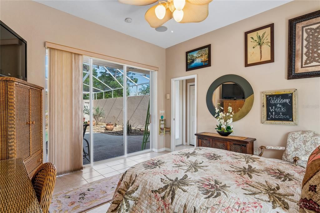 En Venta: $685,000 (3 camas, 3 baños, 3202 Pies cuadrados)