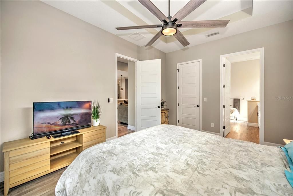 For Sale: $545,000 (3 beds, 2 baths, 1795 Square Feet)