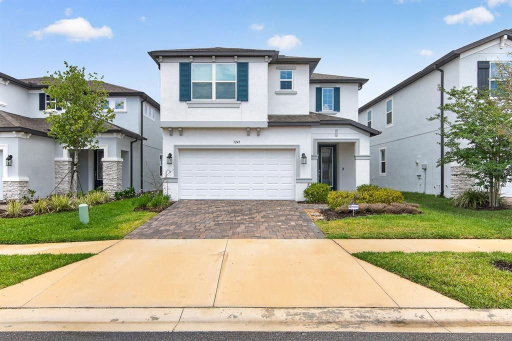 En Venta: $545,000 (4 camas, 3 baños, 2717 Pies cuadrados)