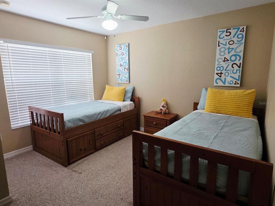 For Rent: $2,000 (3 beds, 2 baths, 1296 Square Feet)