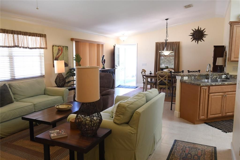 For Rent: $2,000 (2 beds, 2 baths, 1188 Square Feet)