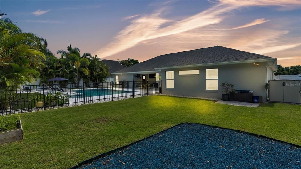 For Sale: $619,900 (5 beds, 3 baths, 2422 Square Feet)