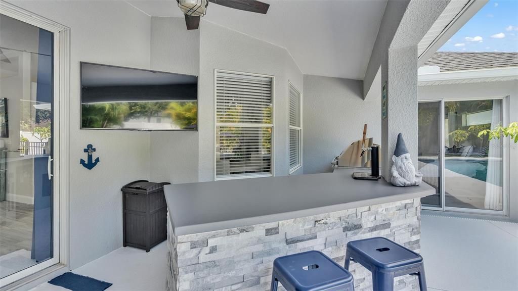 For Sale: $619,900 (5 beds, 3 baths, 2422 Square Feet)