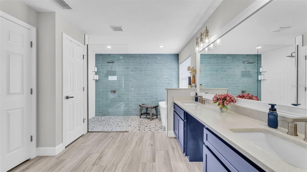 For Sale: $619,900 (5 beds, 3 baths, 2422 Square Feet)
