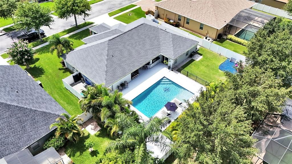 For Sale: $619,900 (5 beds, 3 baths, 2422 Square Feet)